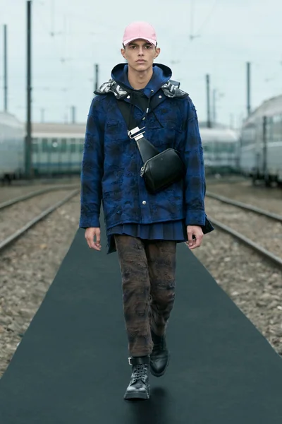 Look 23